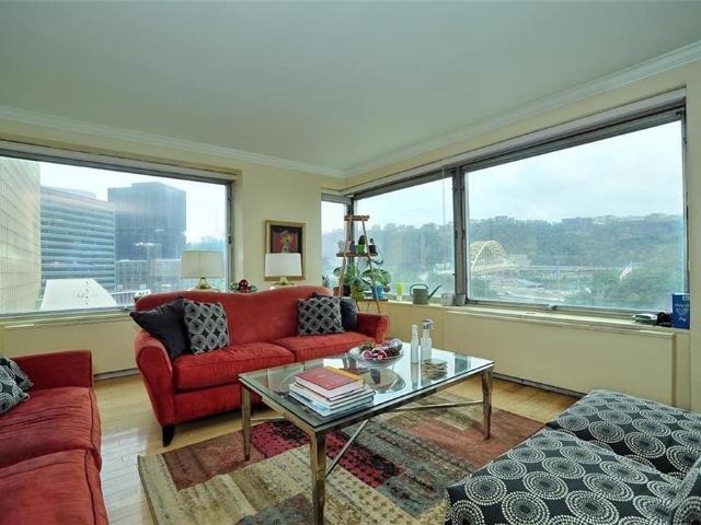 320 Fort Duquesne Blvd, Unit 7C, Pittsburgh, PA 15222 | MLS #1718
