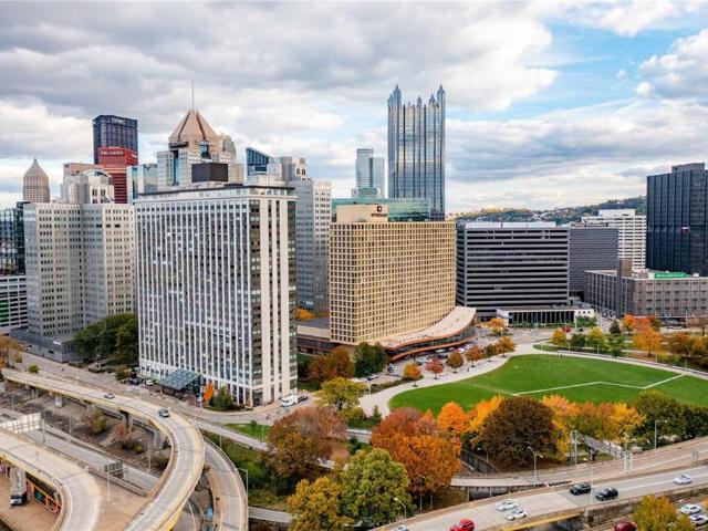 320 Fort Duquesne Blvd, Unit 4F, Pittsburgh, PA 15222 | MLS #1741