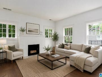 320 Kenilworth Drive
