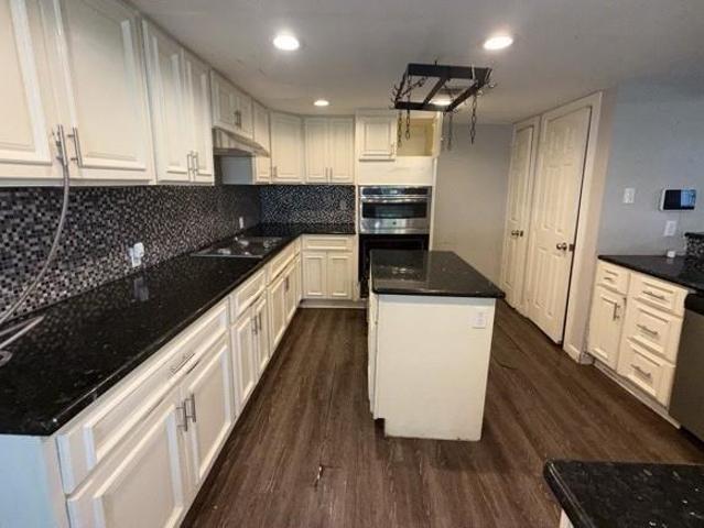 320 Highland Drive