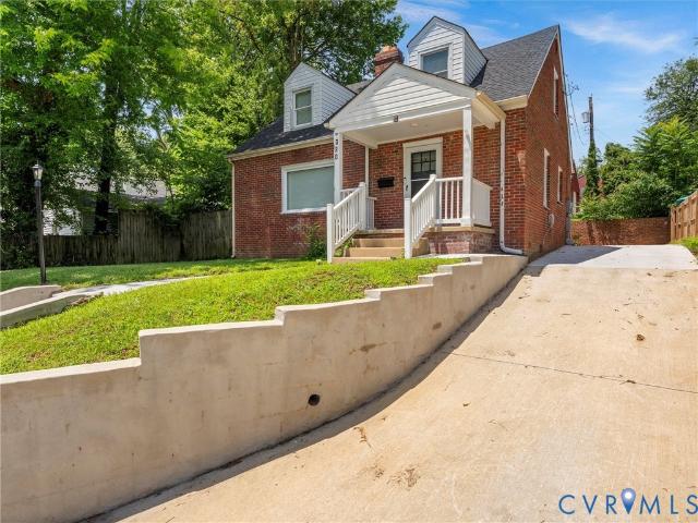 320 Jackson Avenue