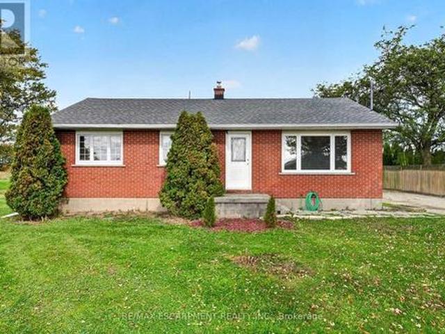 320 Mud Street, Grimsby, ON, L0R 1M0 house for sale | Listing ID X13881 | Royal LePage
