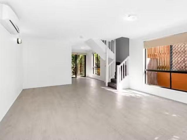 3/20 North Street, NEWMARKET, QLD 4051 Townhouse for Rent