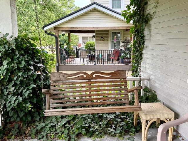 320 S Cornell Circle
