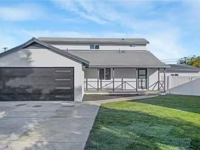 320 S REDWOOD AVE, BREA, CA 92821