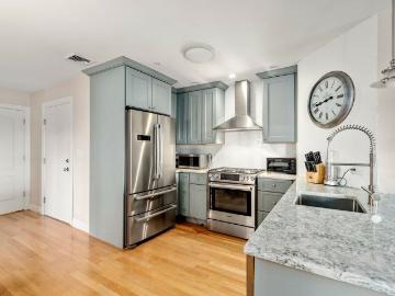320 W Third St #303, Boston, US, MA