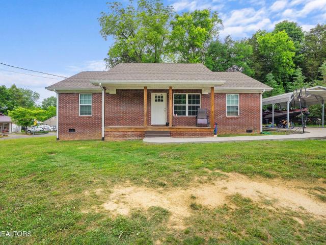 320 W Walnut St