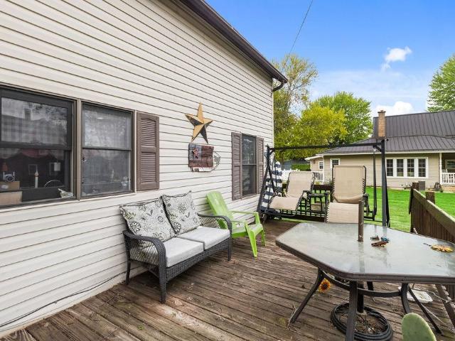 320 W Walnut Street