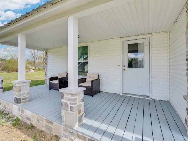 320 W King St