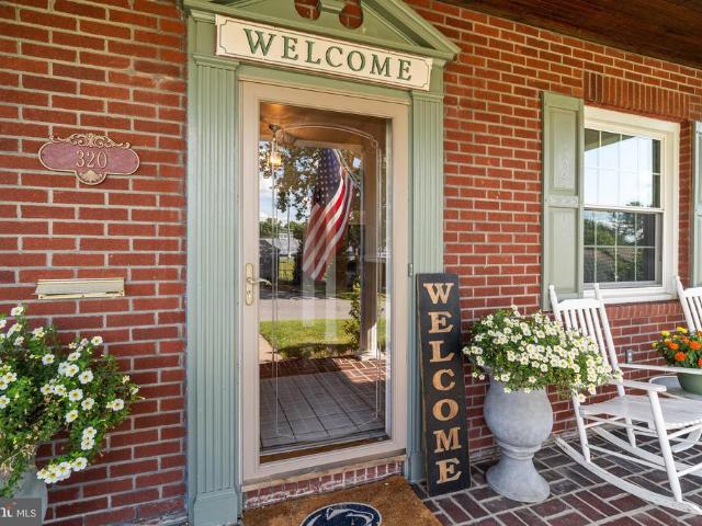 320 Warwick Street