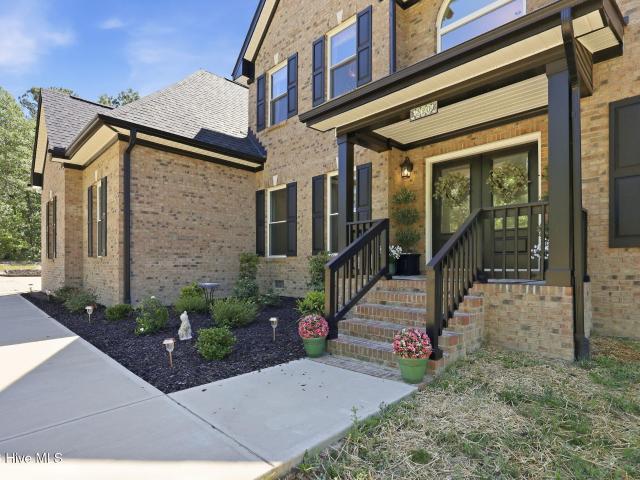 320 Willow Oak Court