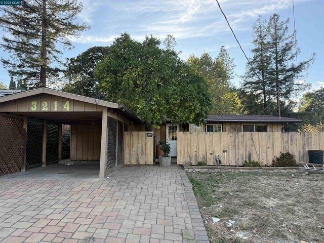 3214 Pine St, Martinez, CA 94553