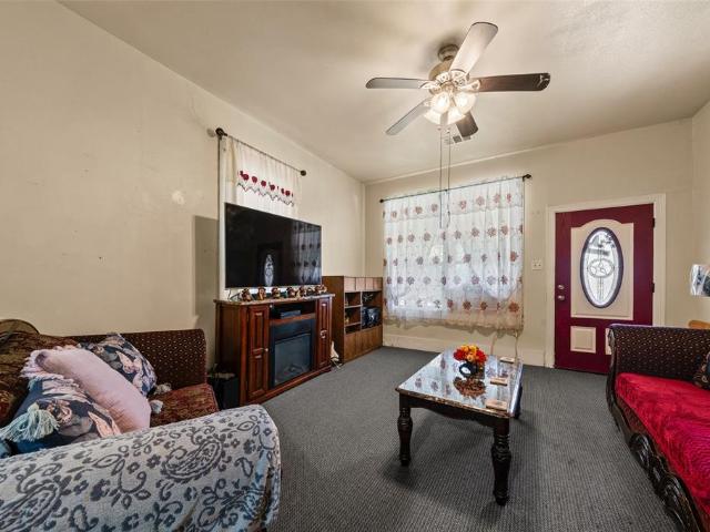 3215 Bosque Boulevard