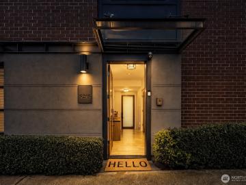 3215 W Lynn St, Seattle, WA 98199 | MLS #2507