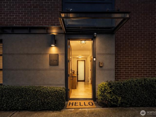 3215 W Lynn St, Seattle, WA 98199 | MLS #2507