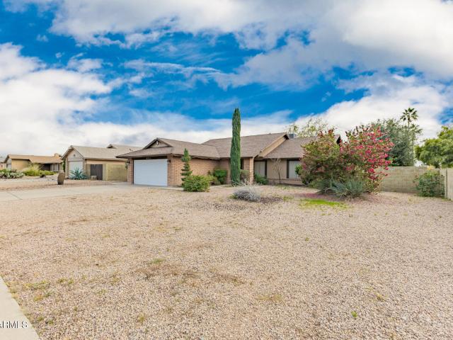 3215 w paradise lane