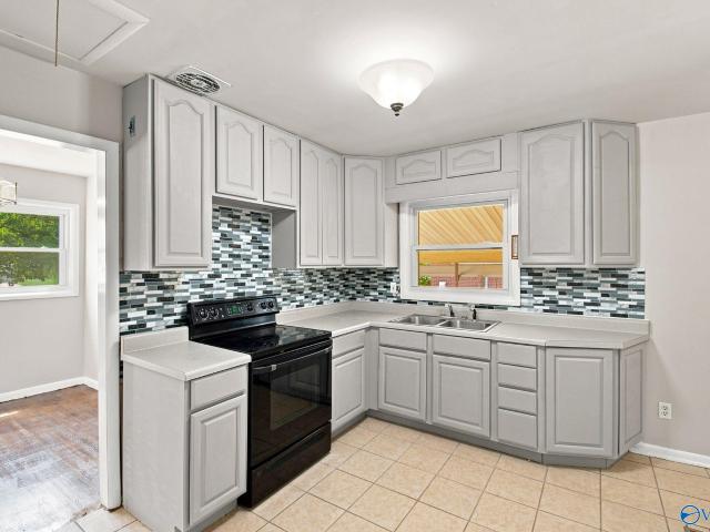 3216 Fairacres Road SW