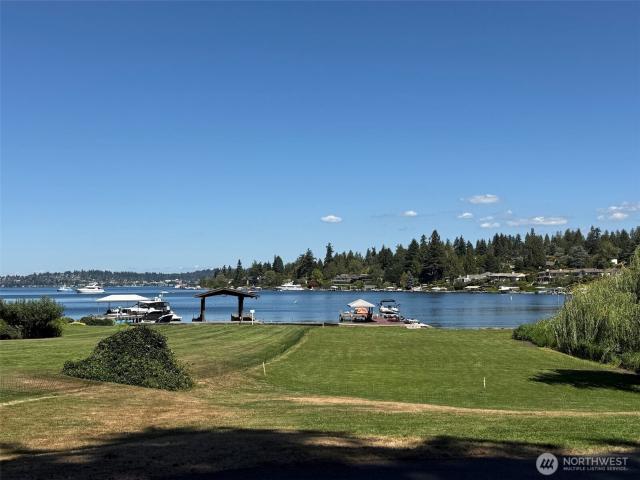3216 Hunts Point Road