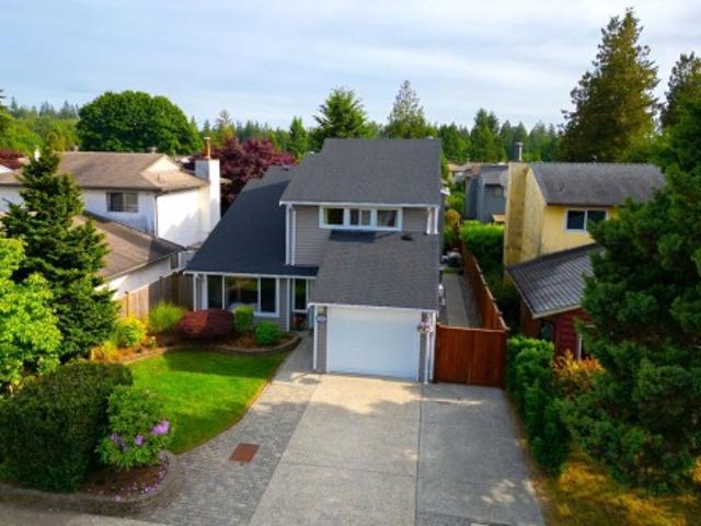 3216 Savary Avenue, Coquitlam, BC, V3E 1M3 house for sale | Listing ID R3170 | Royal LePage