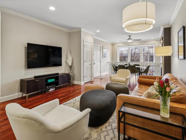 3217 N Wilton Avenue # 1