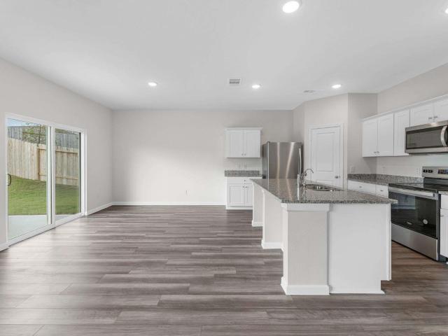 3217 Captain's Grove