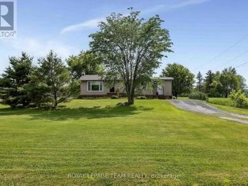 3217 Woodkilton Road, Ottawa, ON, K0A 1T0 house for sale | Listing ID X13437 | Royal LePage