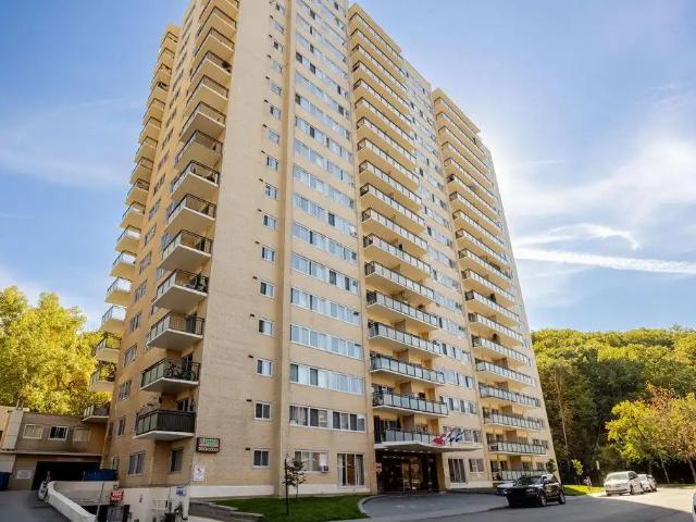 3210 3250 Forest Hill