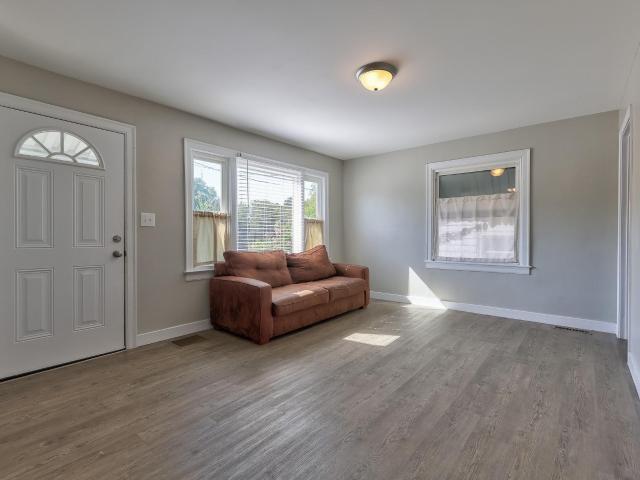 3211 Mount Vernon Avenue