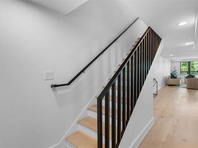 3211 Dobson St, Pittsburgh, PA 15219 | MLS #1750