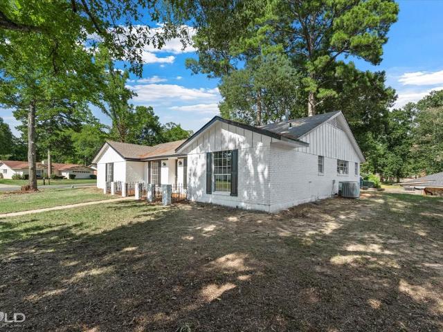 3212 Deerfield Drive