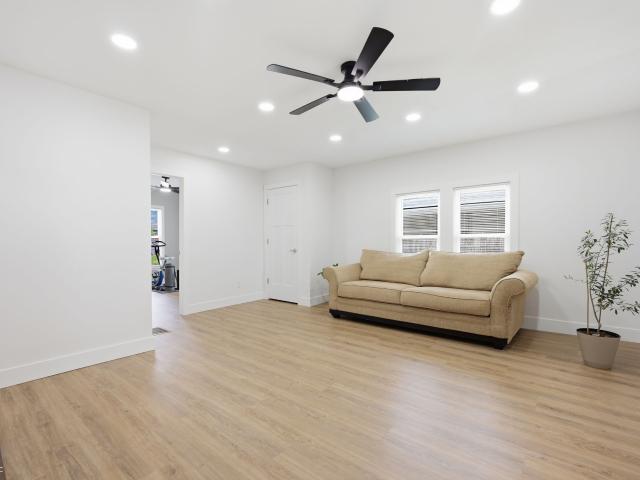 3212 Hamilton Place