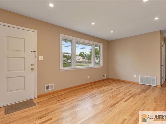 3212 Park Avenue