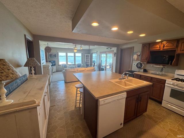 3213 Barrett Road