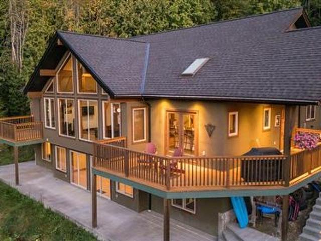3213 Vindusky Road, Nelson, BC, V1L 6X7 house for sale | Listing ID 10393 | Royal LePage