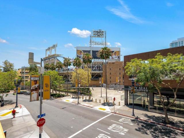 321 10Th Ave 212