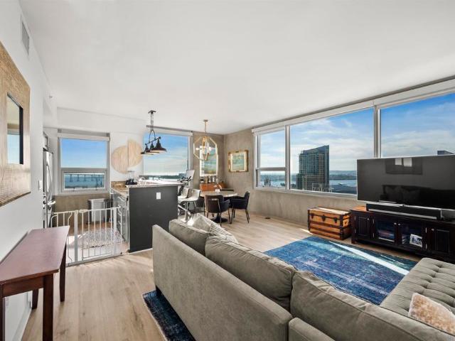 321 10th Ave. 2208