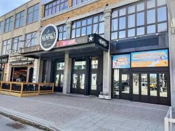 321 327 Rue Des Forges, Trois Rivières, QC, G9A 2G9 commer.