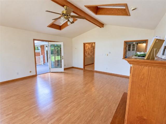 321 Comanche Dr