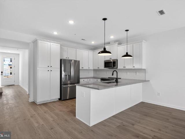 321 Clement Loop