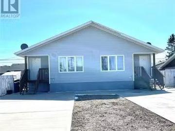 321 A/B 29Th Street, Battleford, SK, S0M 0E0 house for sale.