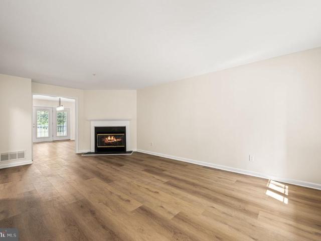 321 Bristol Circle # 321