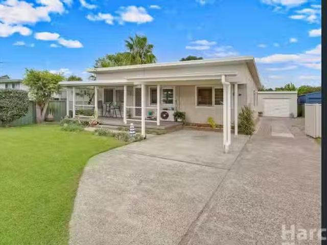 321 Gregory Street, South West Rocks, NSW 2431 House for Rent