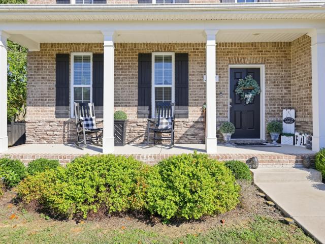 321 Greymoor Ln