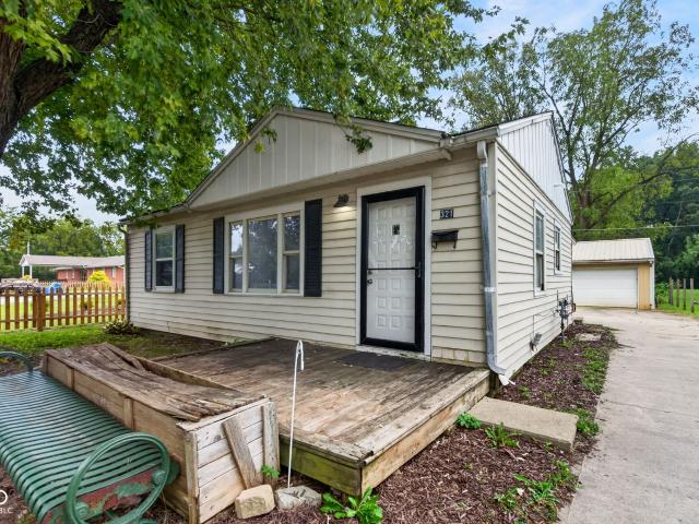 321 E 39th Street