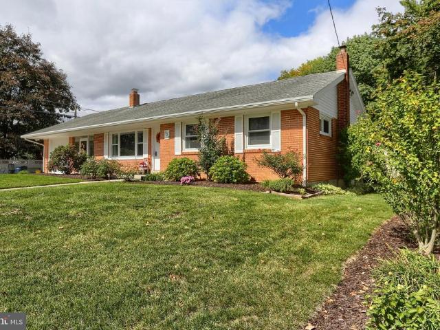 321 E Walnut Street