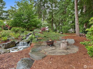 321 E Fairway Dr
