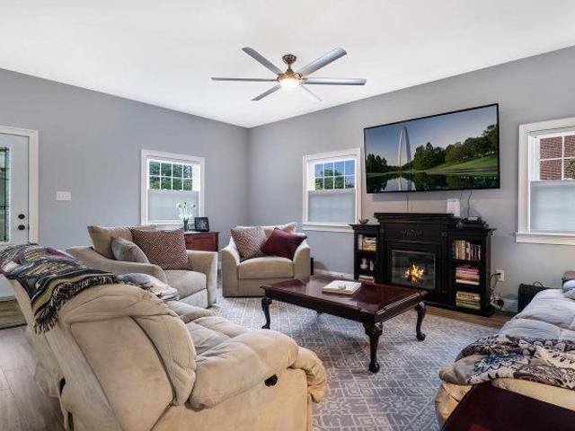 321 E Jefferson Street, Media, US, PA
