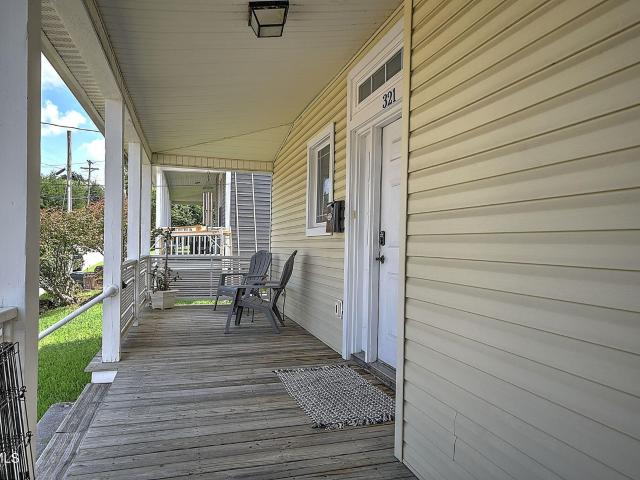 321 Lee Street
