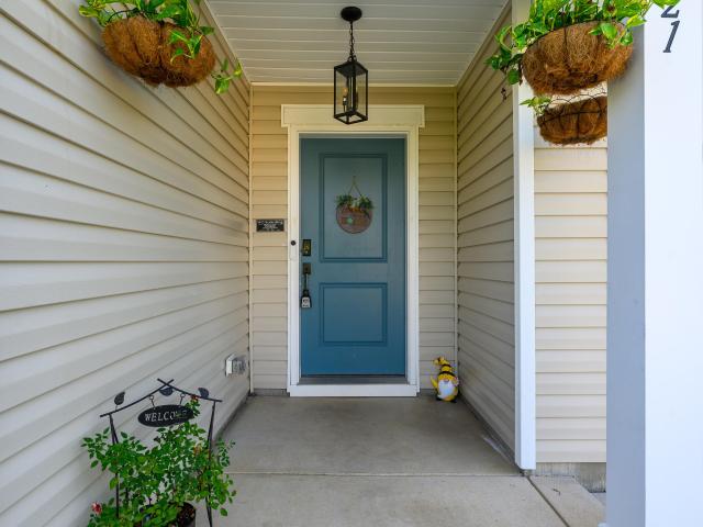 321 New Castle Lane