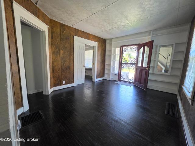321 S 39th St